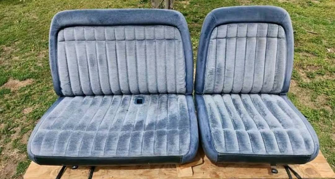 Pair of Blue Low-Back Bucket Seats (Universal \"Beach Seats\")