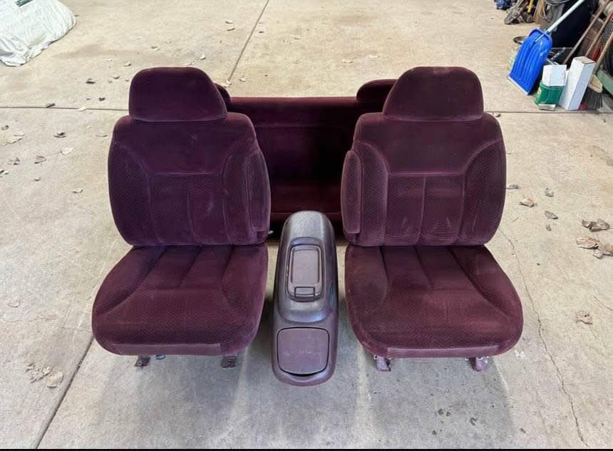 GMT800 Light Gray Cloth Seat Package (Front Buckets, Console, & Rear Extended Cab Seat)