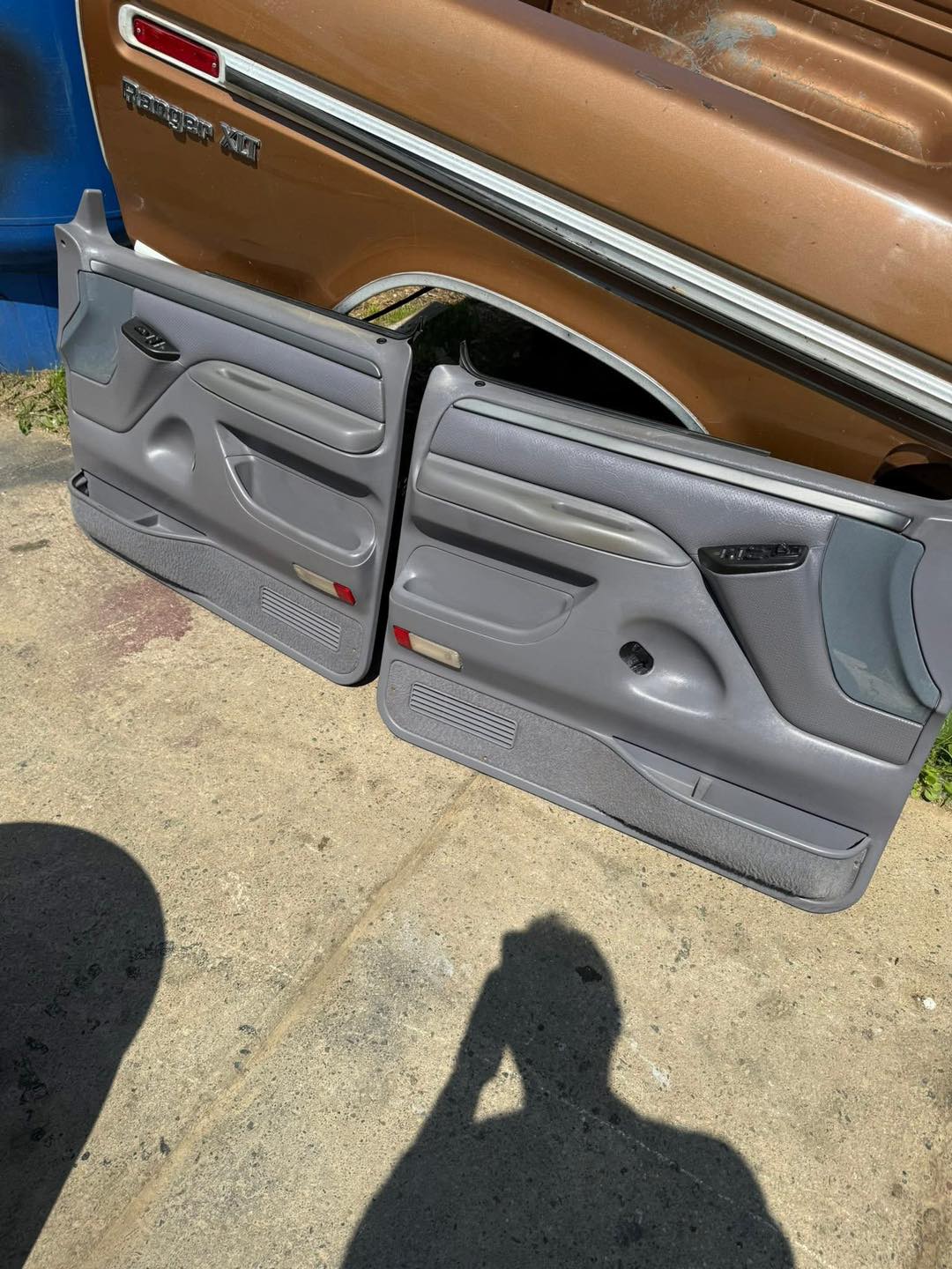 Perfect Condition OEM Dark Gray Door Panels (Pair) w/ Power Switches - 99-07 Chevy/GMC Truck/SUV